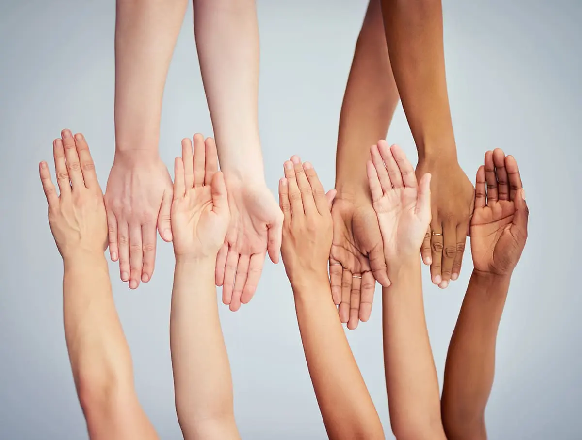 Skin Color and Tissue Thickness Effects on Transmittance, Reflectance, and Skin Temperature When Using 635 and 808nm Lasers in Low Intensity Therapeutics