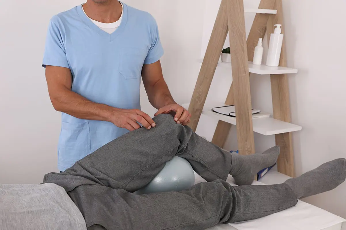 Short-term efficacy of physical interventions in osteoarthritic knee pain. A systematic review and meta-analysis of randomised placebo-controlled trials